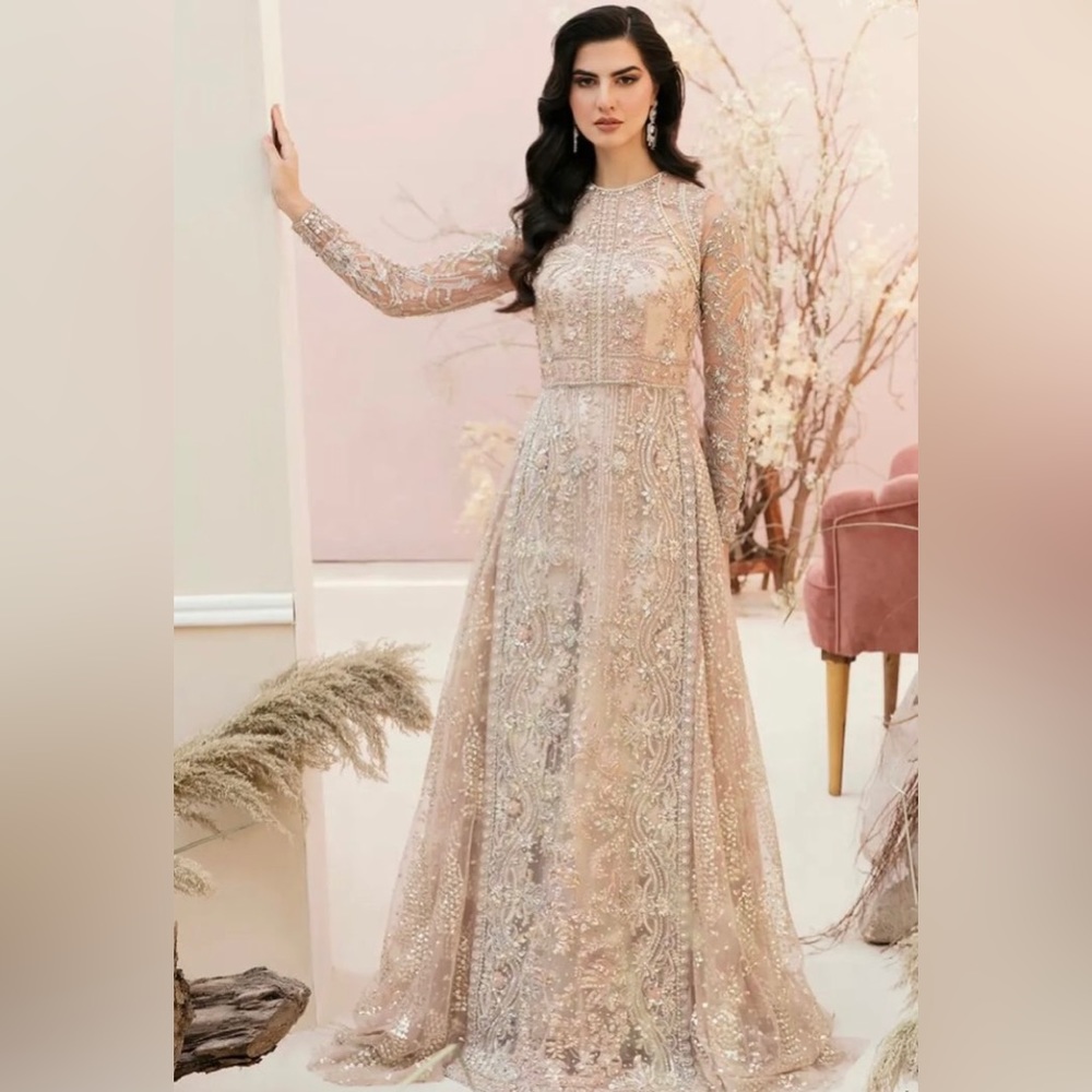 Mysie. Article Aysha. Stitched- Size small - 2 piece